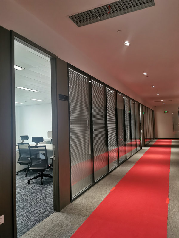 办公楼玻璃隔断